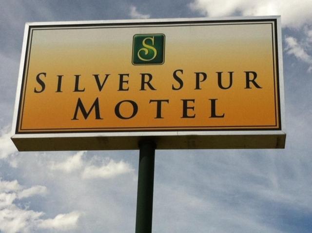 Silver Spur Motel Ландер Экстерьер фото